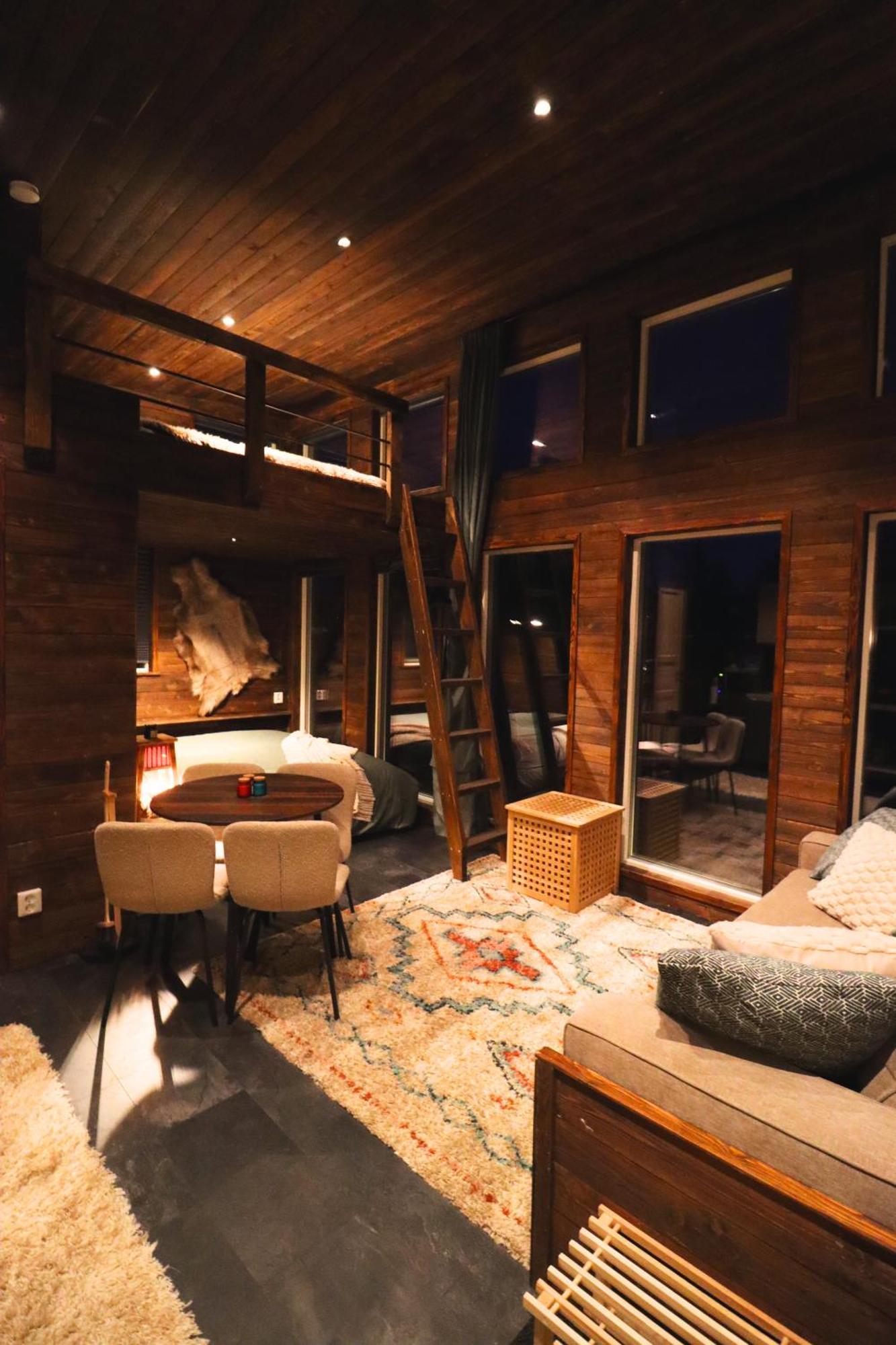 Reindeer River Lights Lodge Kiruna Eksteriør bilde